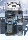 Набір горілка Zubrowka Biala 0.7 л 40% + 2 чарки (4820178651271)